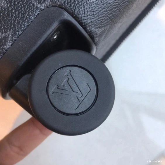 Cheap 55 Vuitton HORIZON Louis 0711